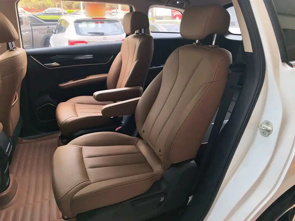 BYD Song MAX 2018 1.5T Automatic Smart Connected Premium 6-Seater фото 17