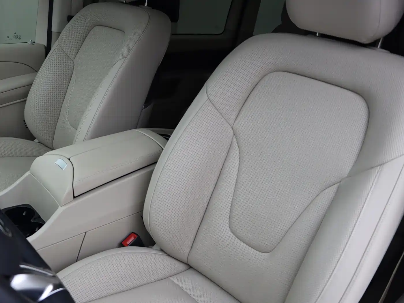 Mercedes-Benz V-Class 2025 2024 V 300 L Long Wheelbase Luxury Edition