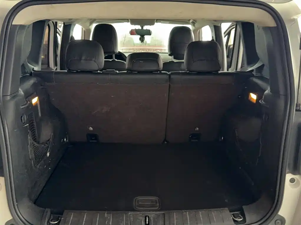 Jeep Renegade 2019 2018 Connected Large Screen Edition 180T Automatic Kinetic+