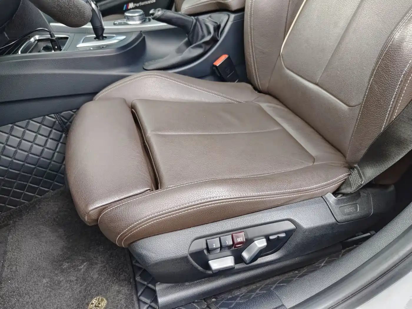 BMW 3 Series 2019 320i M Sport Black Night Edition фото 14