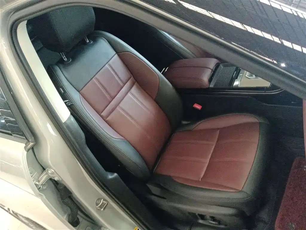 Land Rover Range Rover Evoque 2022 Range Rover Evoque L 249PS R-Dynamic Luxury Edition фото 20