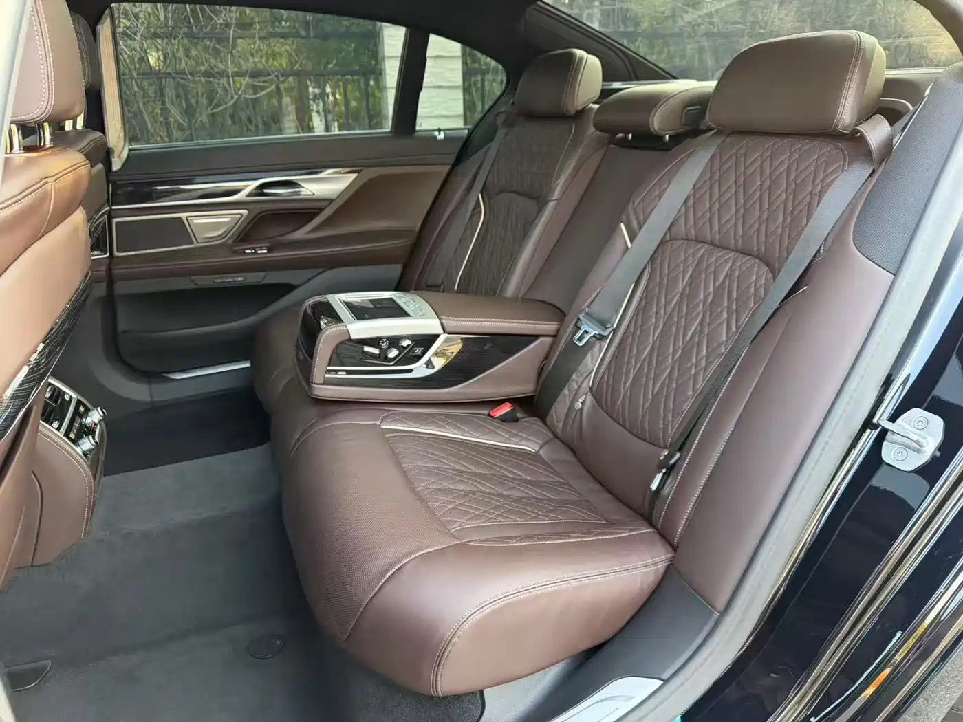 BMW 7 Series 2019 740Li Leading M Sport Package фото 15