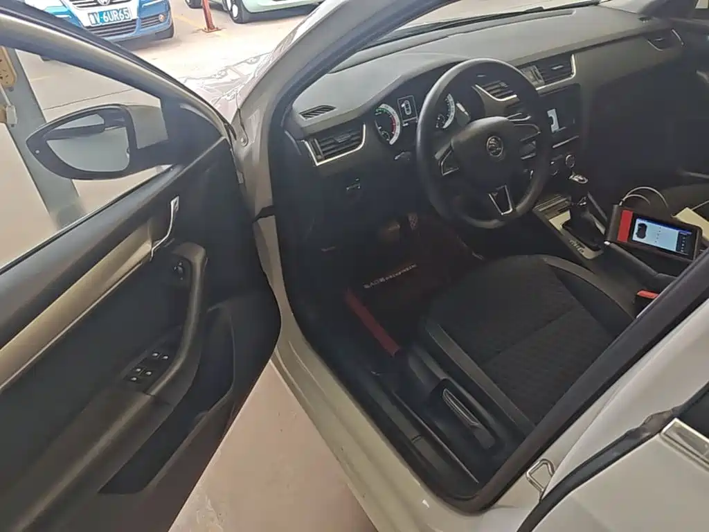 SKODA OCTAVIA