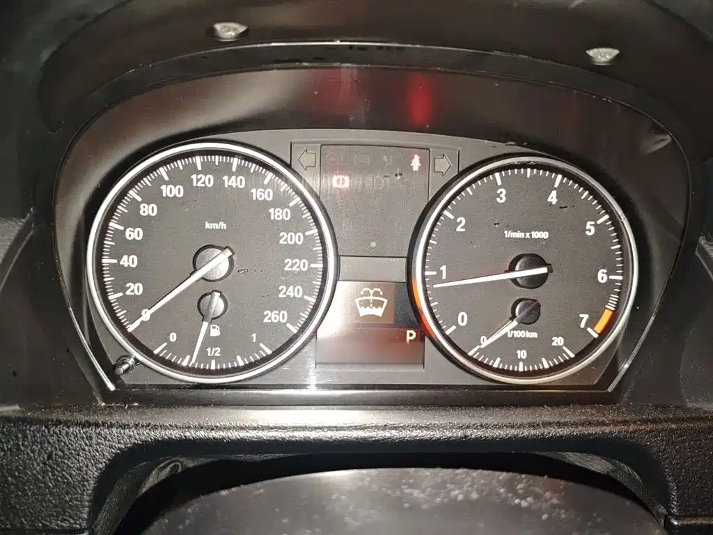BMW X1 2015 Model xDrive20i Fashion Advanced Edition фото 4