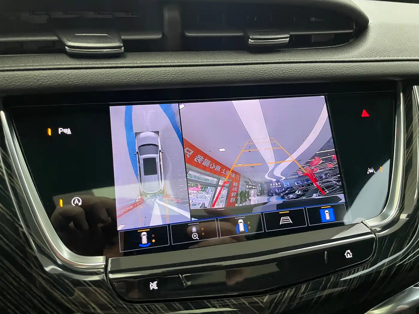Cadillac XT6 2022 2.0T 7-Seater 4WD Luxury Edition фото 14