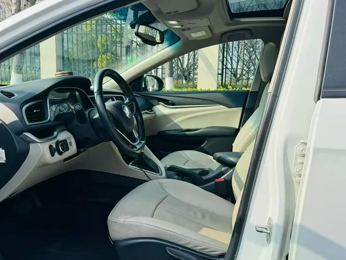 Buick Excelle 2019 15T DCT Connected Elite Type China VI фото 6