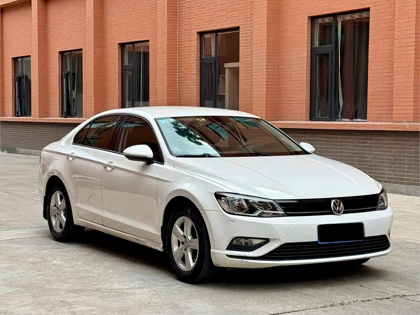 Volkswagen Lamando 2015 230TSI DSG Style фото 3