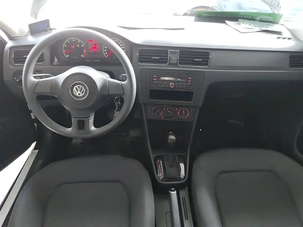 Volkswagen Santana 2015 1.6L Automatic Trend Edition фото 6