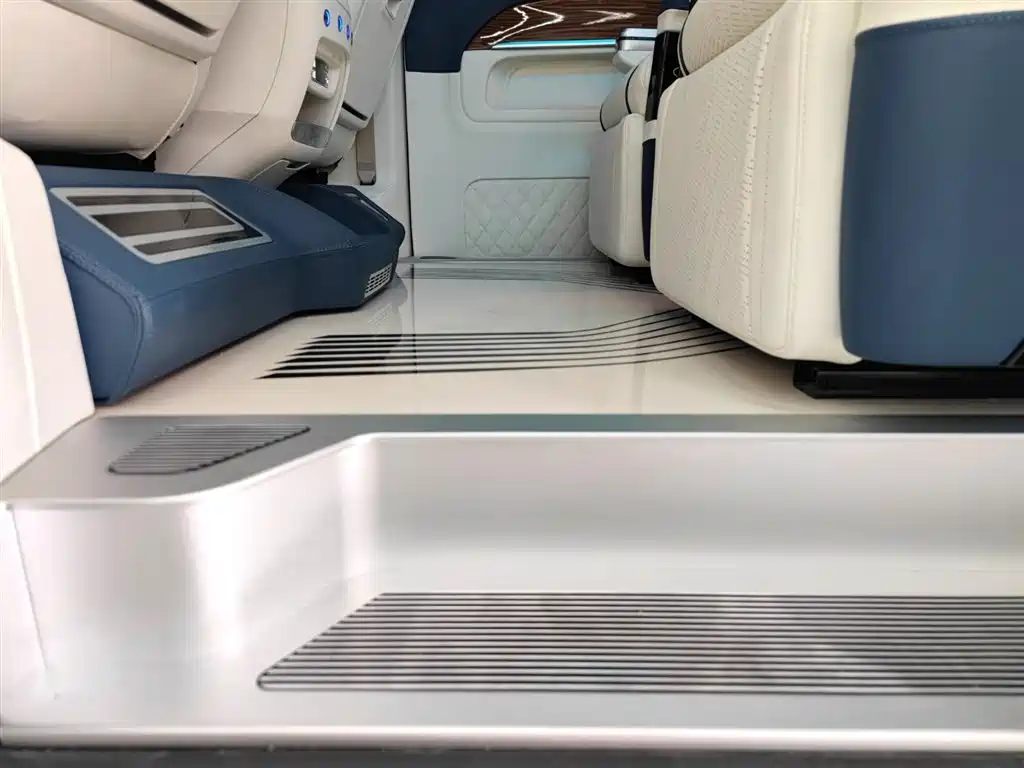 Mercedes-Benz V-Class 2021 V 260 L Long Wheelbase Luxury Edition фото 25