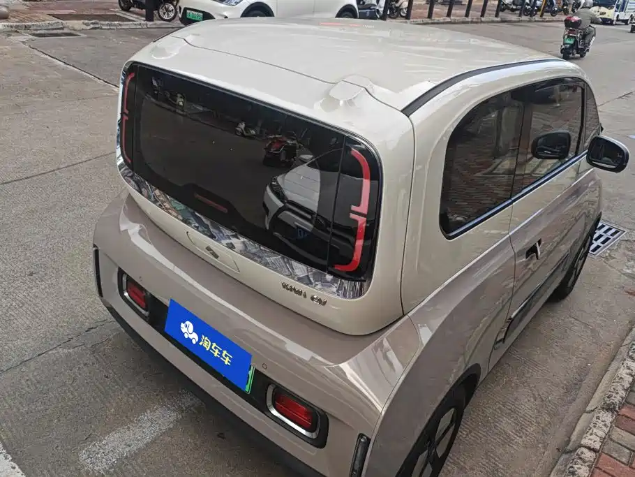 Photo 3 - Baojun KiWi EV