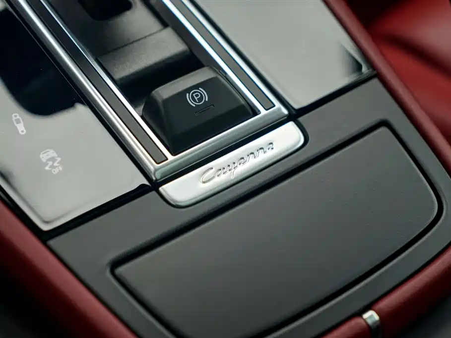 Porsche Cayenne New Energy 2023 Cayenne E-Hybrid 2.0T Platinum Edition фото 20