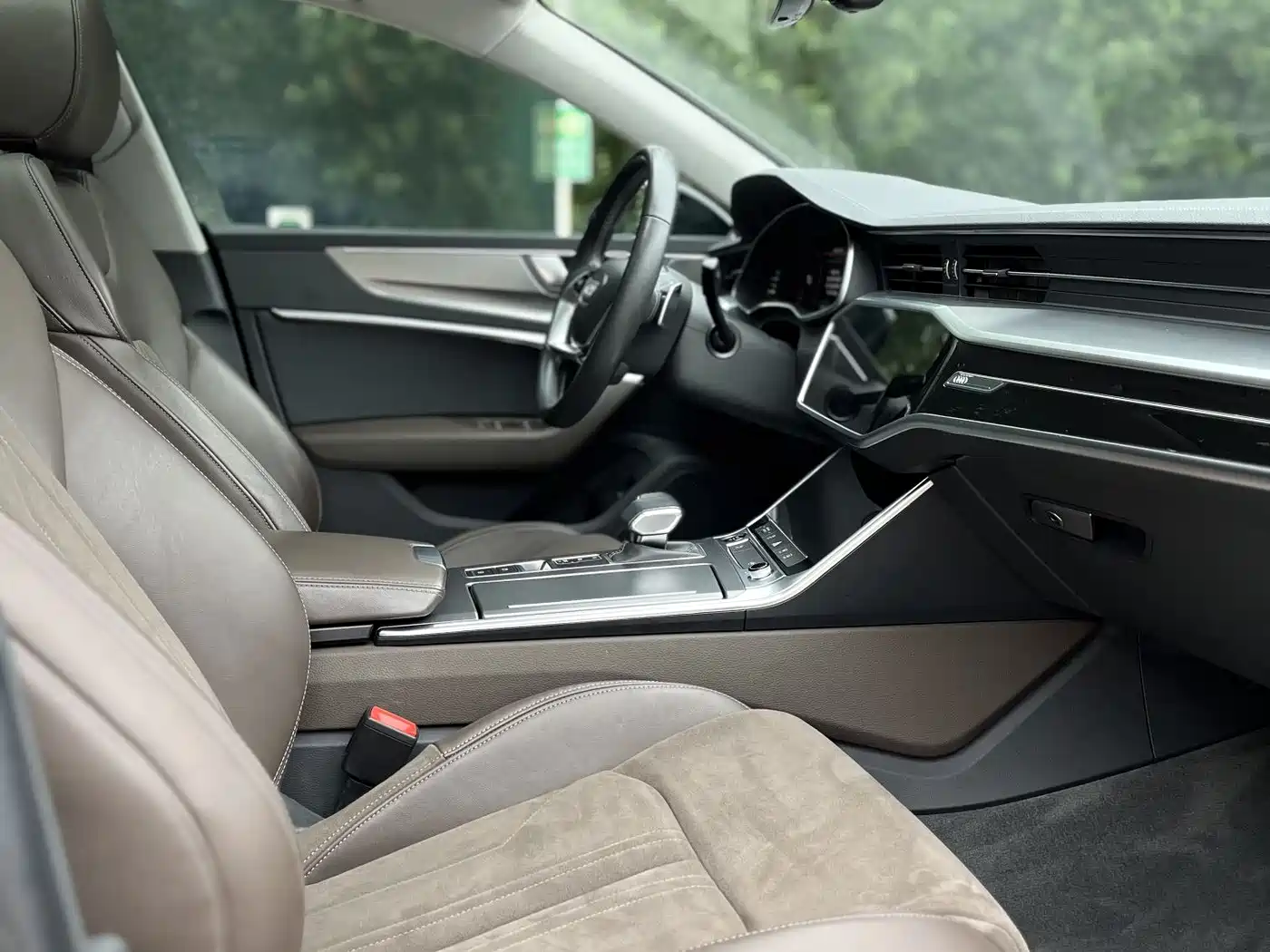 Audi A7L 2024 45TFSI S-line Dream Edition Crystal Package фото 8