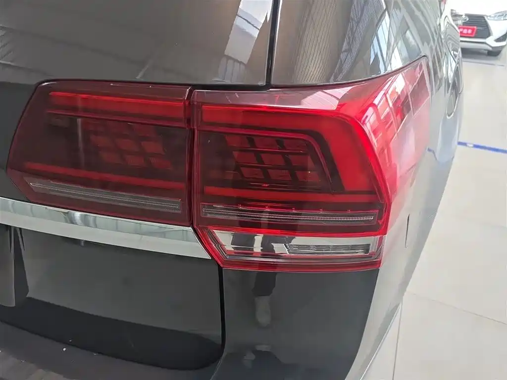 Фото 8 - Volkswagen Teramont