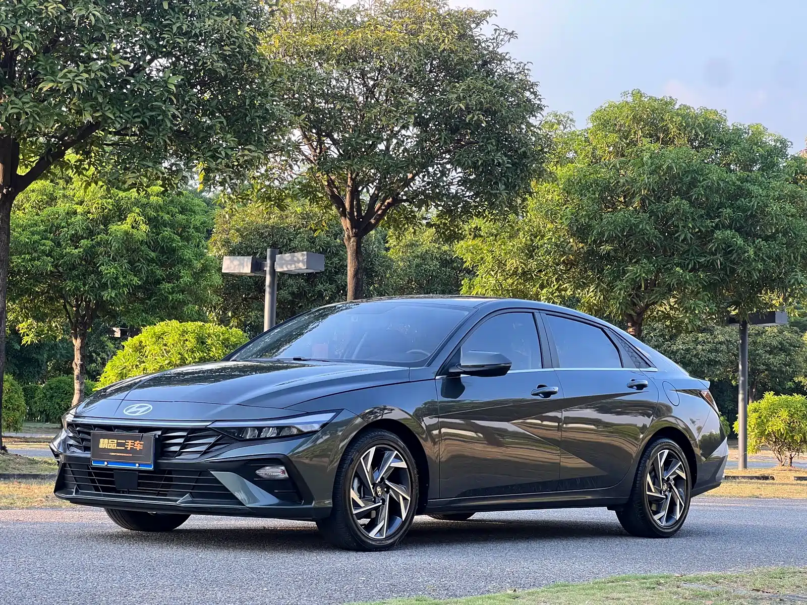 صورة 1 - Hyundai Elantra