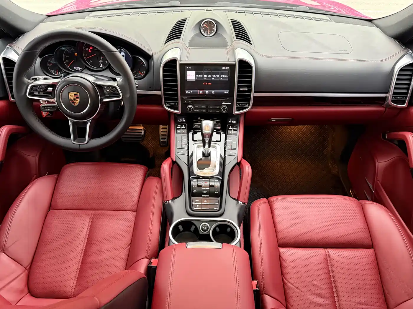 Porsche Cayenne 2016 Cayenne Platinum Edition 3.0T фото 6