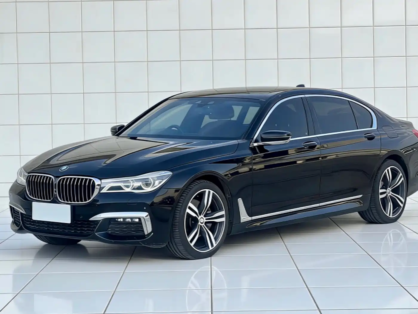 BMW 7 Series 2018 740Li xDrive Premium Type M Sport Package