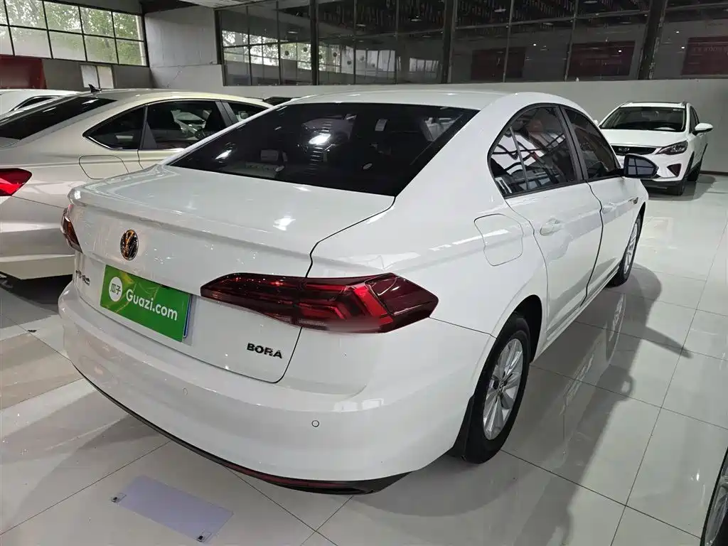 Volkswagen Bora 2019 1.5L Auto Fashion Model фото 7