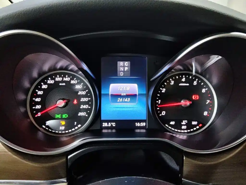 MERCEDES-BENZ V-CLASS