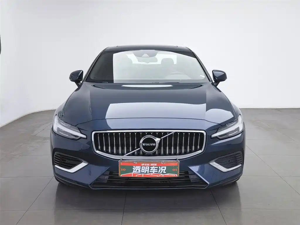VOLVO S60 PLUG-IN HYBRID