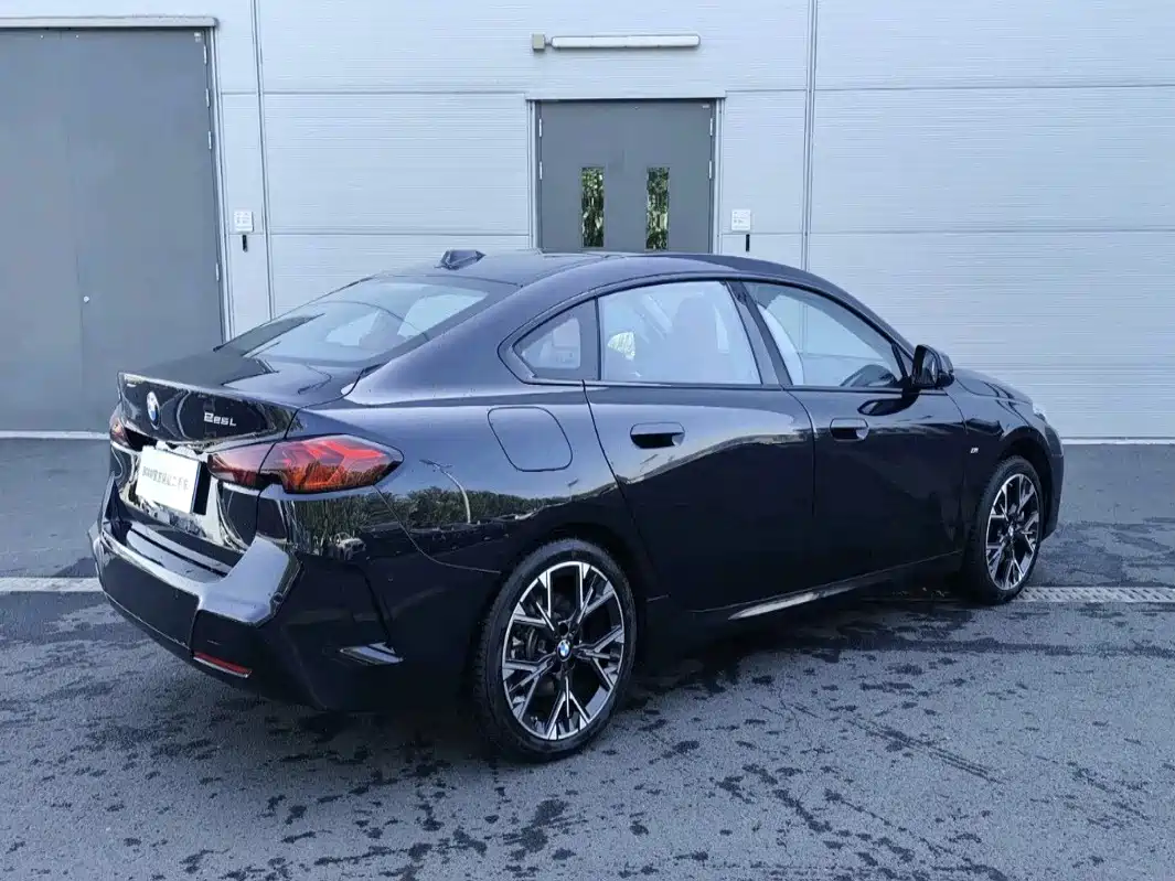 صورة 5 - BMW 2 Series