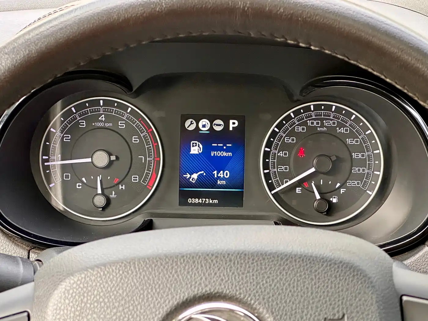 Dongfeng Fengdu MX5 2017 2016 2.0L Automatic Flagship Edition