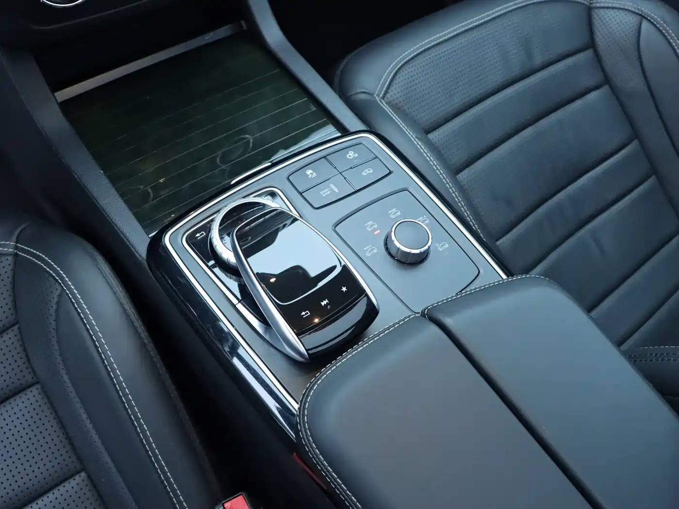 Mercedes-Benz GLS AMG 2017 AMG GLS 63 4MATIC фото 13