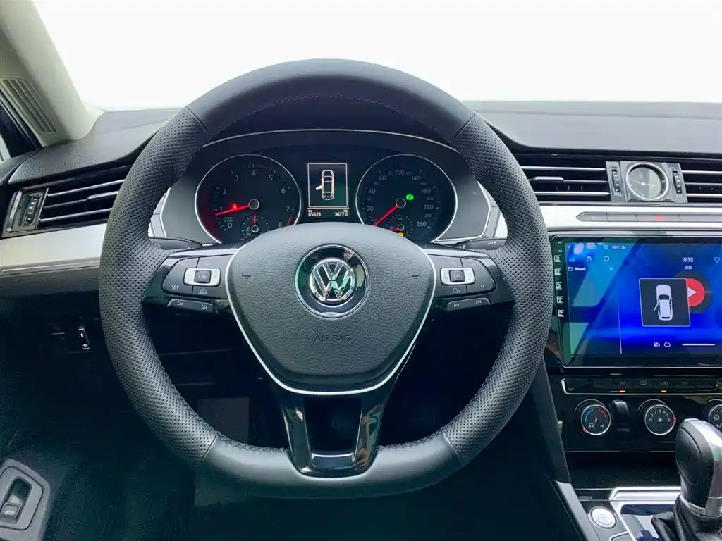 Volkswagen Magotan 2017 330TSI DSG Leading фото 20