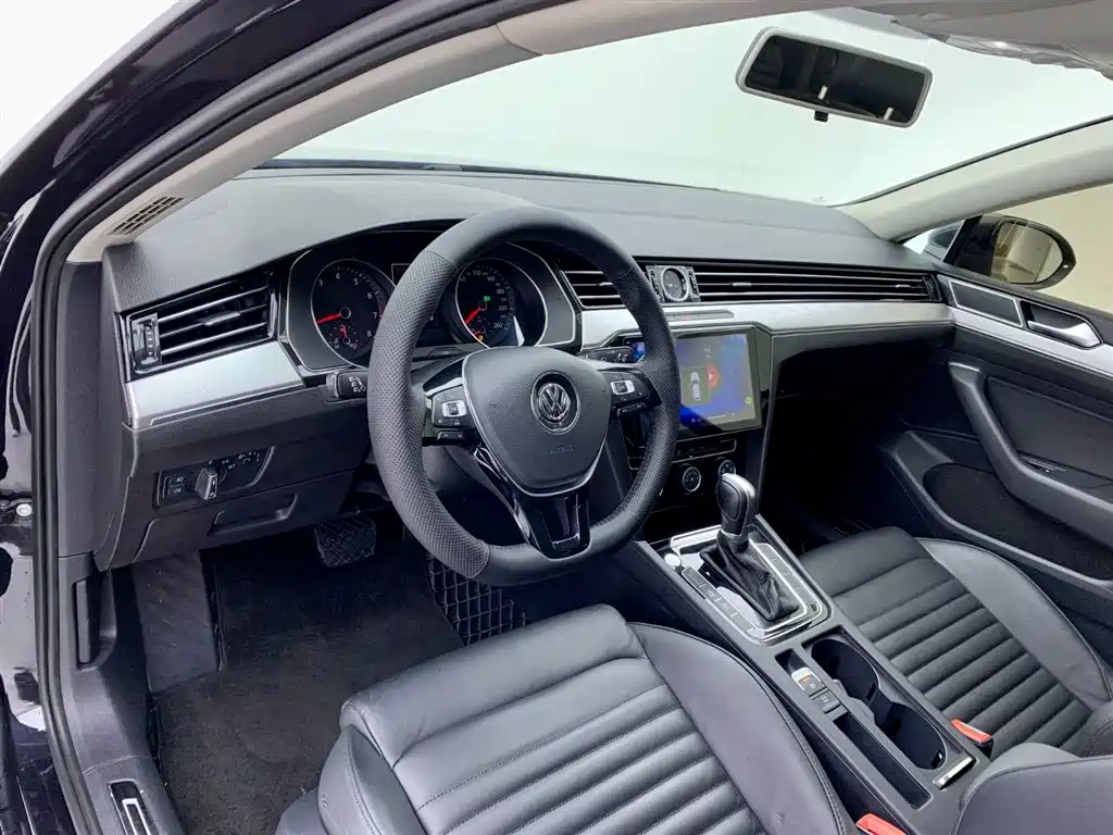 Volkswagen Magotan 2017 330TSI DSG Leading фото 14