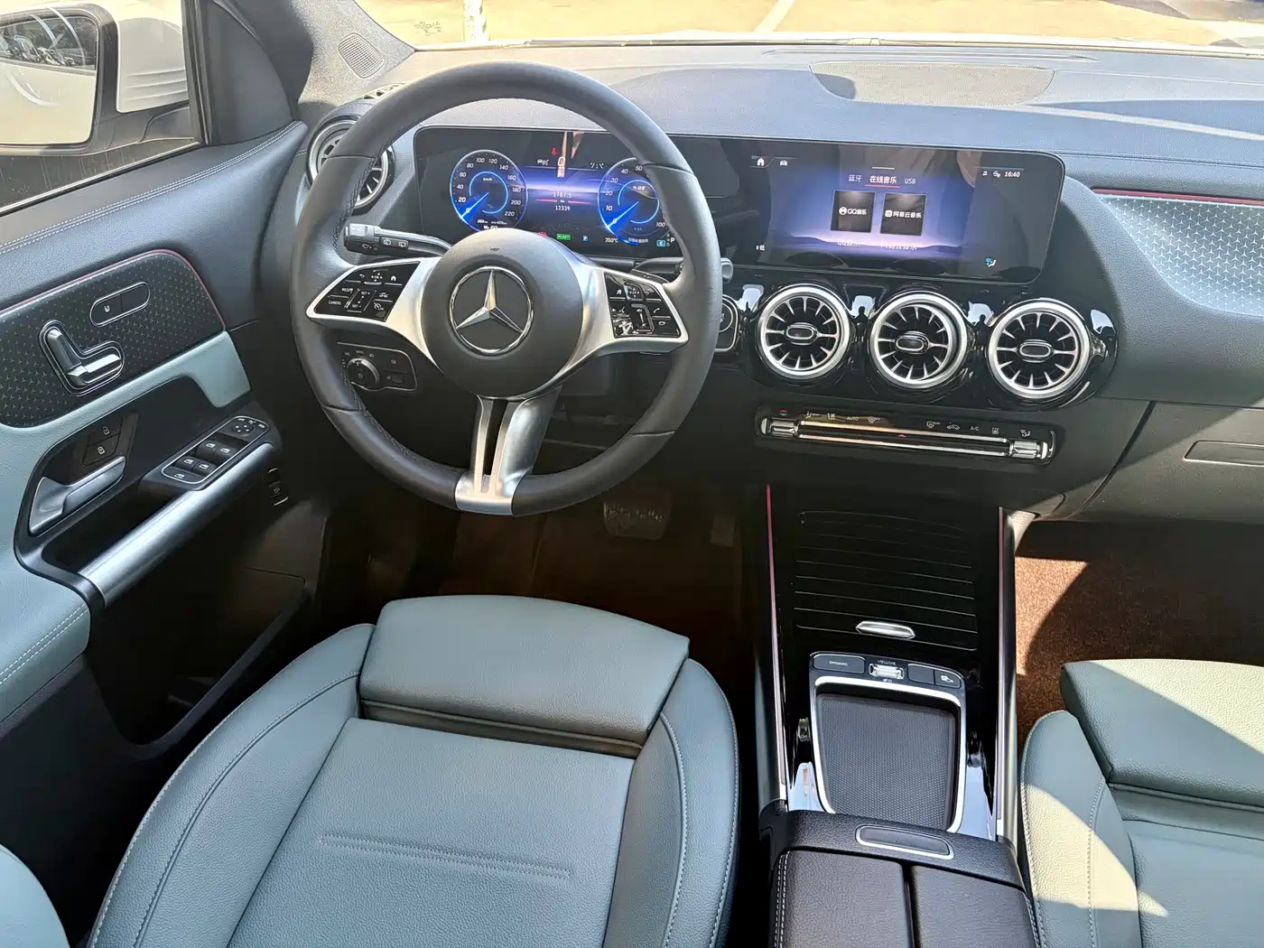 Mercedes-Benz EQA 2025 EQA 260 фото 22