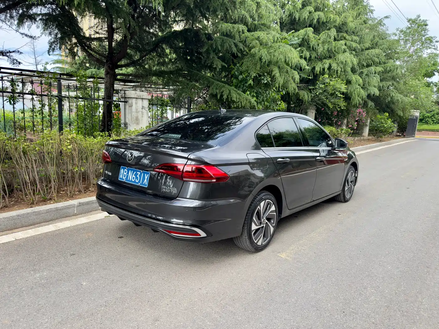 Volkswagen Bora 2023 300TSI DSG Premium Edition фото 7