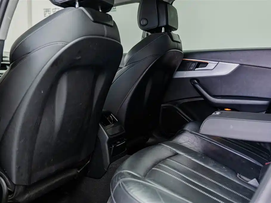 Audi A4L 2020 40 TFSI Fashion Dynamic Edition фото 7