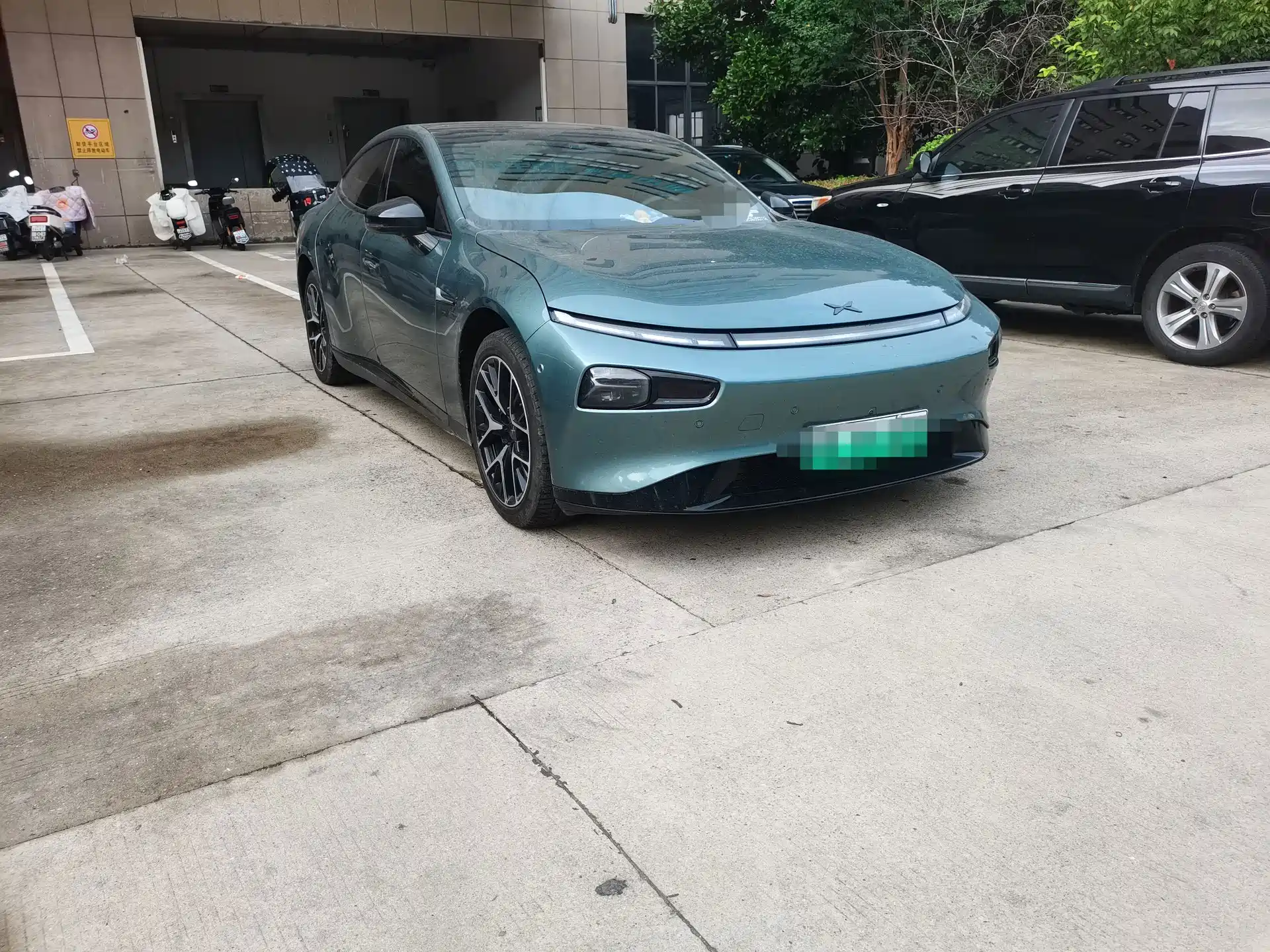 Фото 3 - XPeng P7