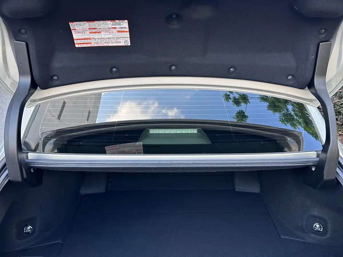 Lexus ES 2021 300h Executive Edition фото 12