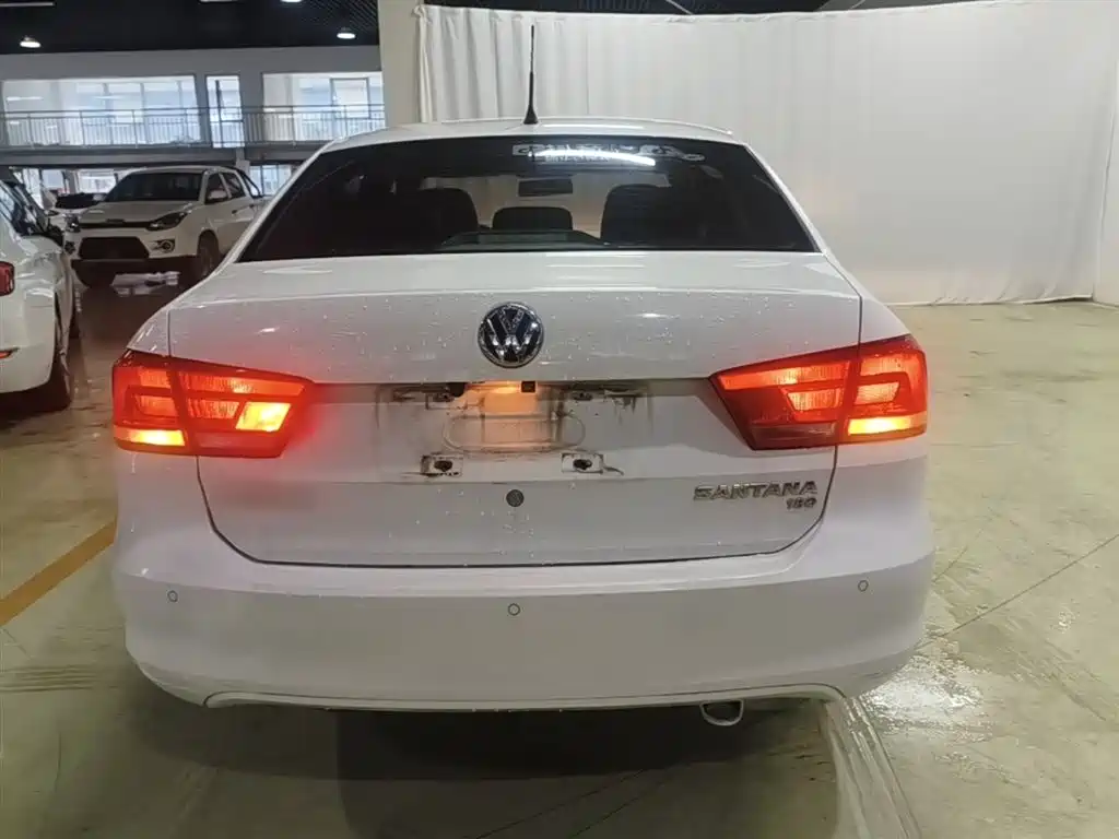 Volkswagen Santana 2015 1.6L Automatic Comfort Edition фото 6