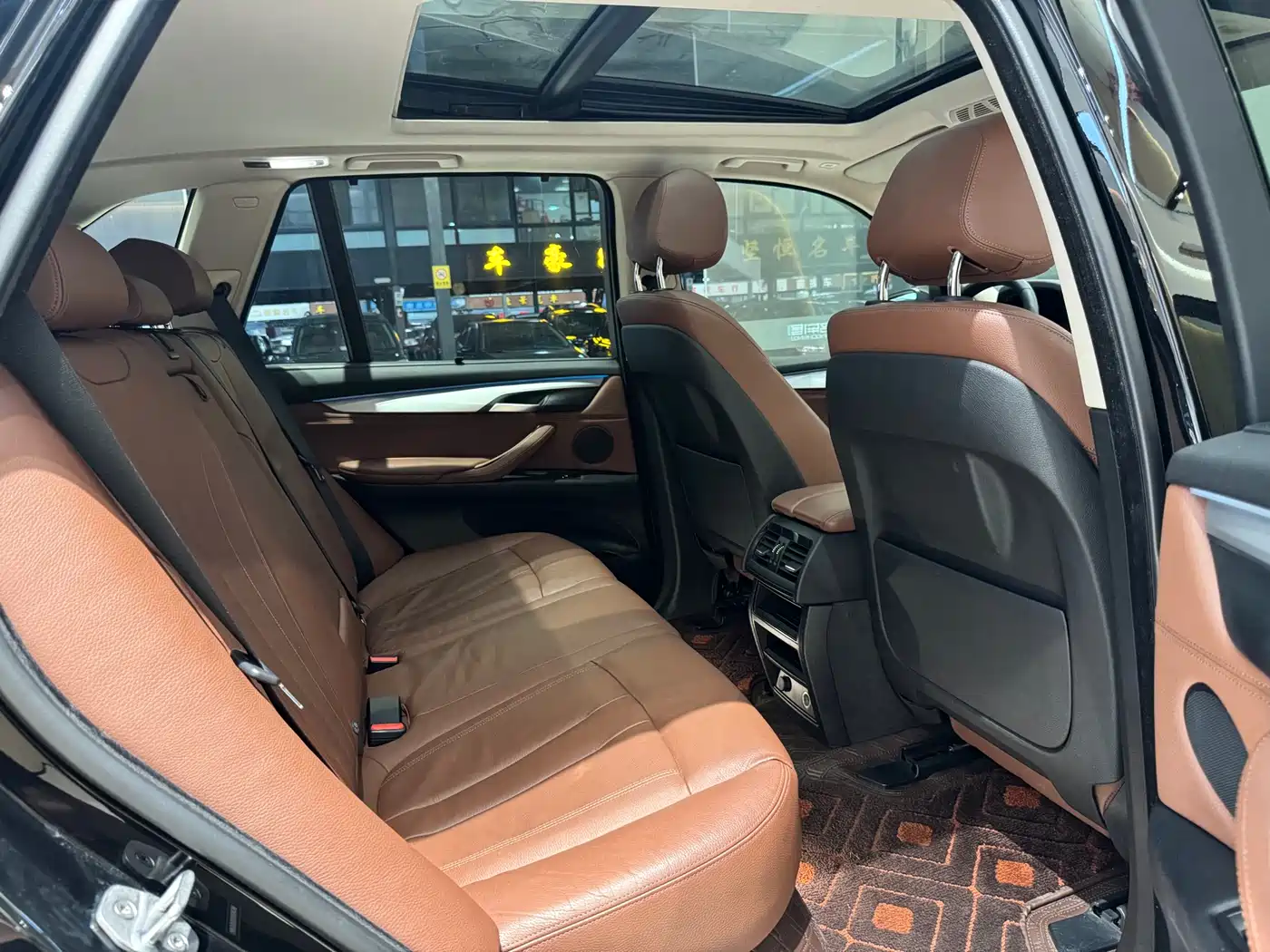 BMW X5 (Import) 2018 xDrive35i Elegant Model фото 16