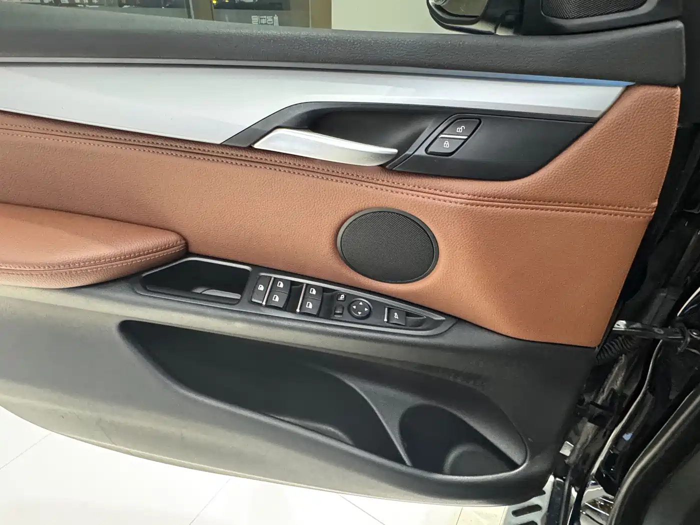 BMW X5 (Import) 2018 xDrive35i Elegant Model фото 21