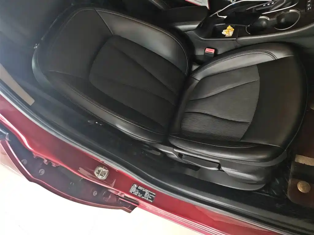Buick Verano 2018 Sedan 20T Dual Clutch Leading фото 25