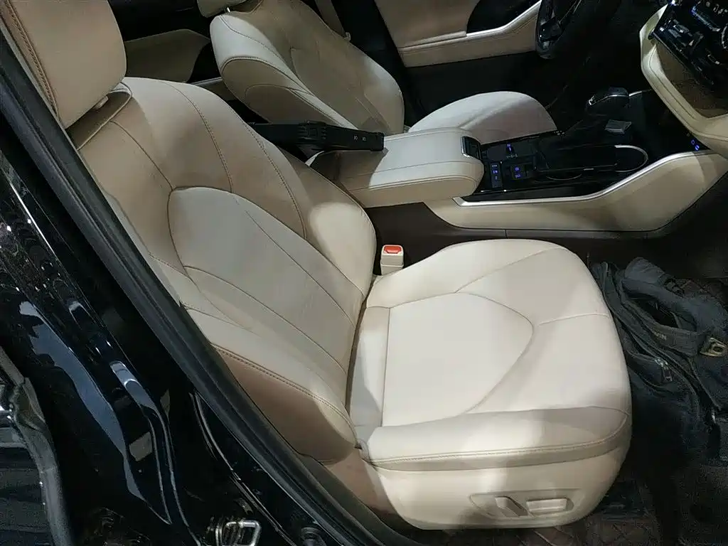 Toyota Highlander 2022 Model Dual Engine 2.5L 4WD Premium Edition 7-Seater фото 25
