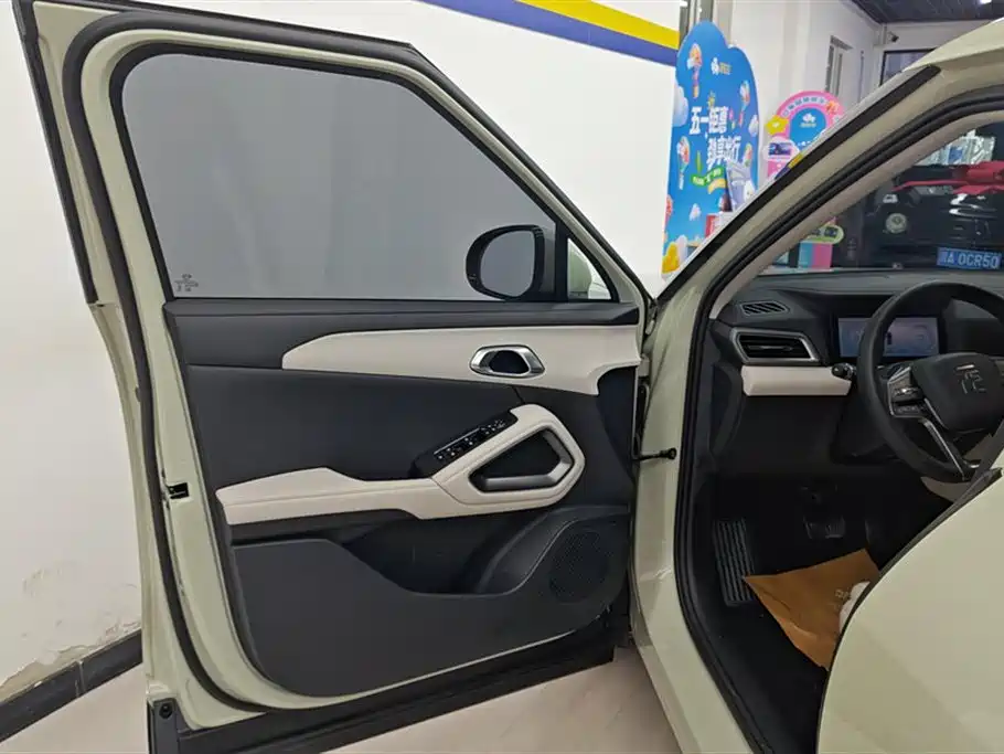 BYD Yuan UP 2024 401KM Leading Edition фото 7