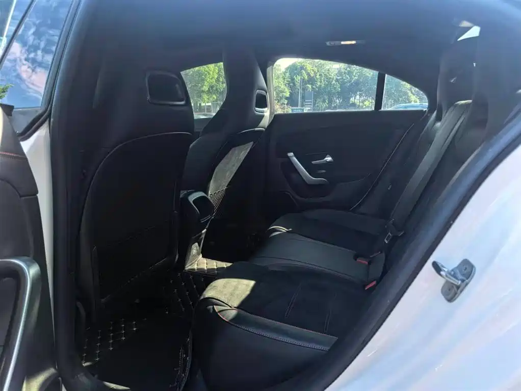 Mercedes-Benz CLA (Import) 2024 CLA 200 фото 12