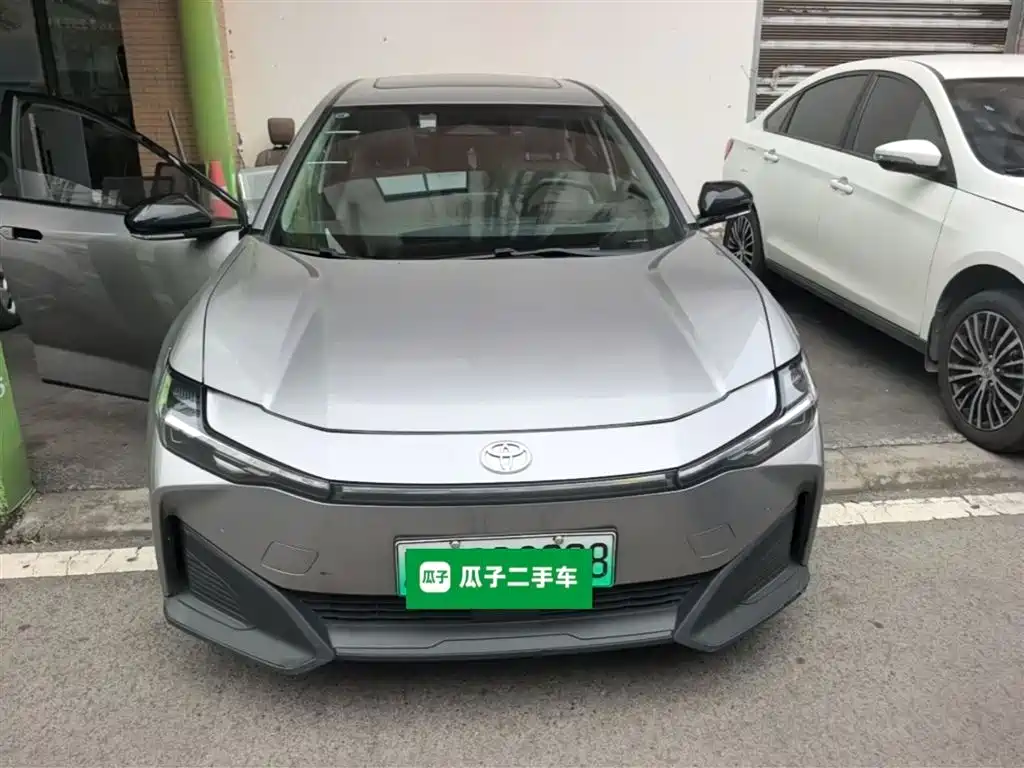 Toyota bZ3 2024 517km Elite PRO фото 3