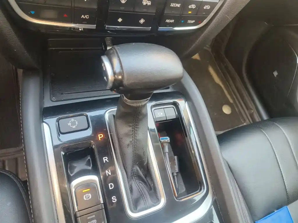 GAC Trumpchi Trumpchi GS8 2017 320T AWD Luxury Smart Connect (7-Seater) фото 7