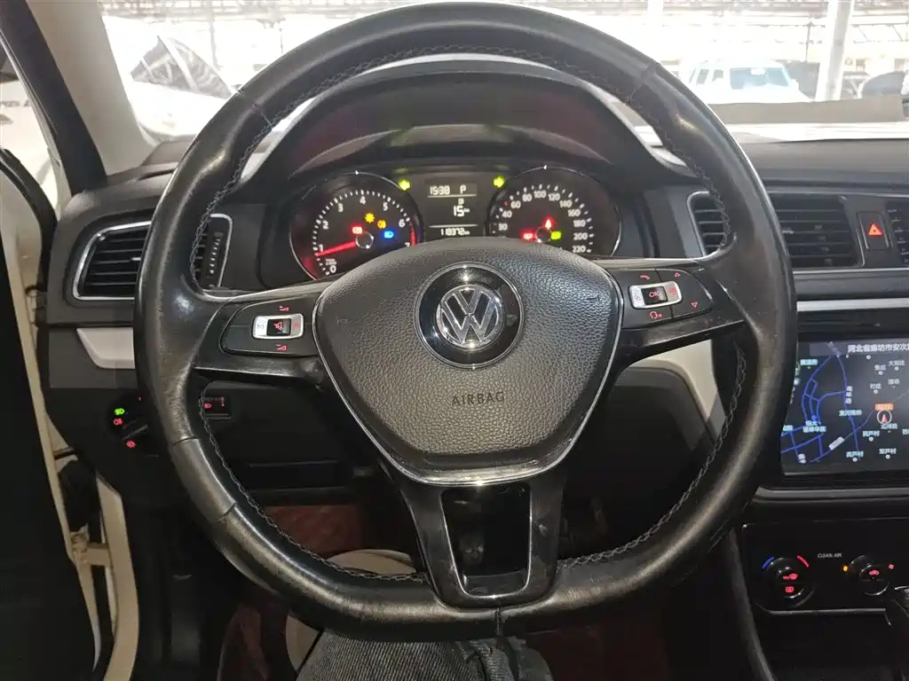 Volkswagen Lavida Tour 2017 180TSI DSG Comfort Edition фото 11