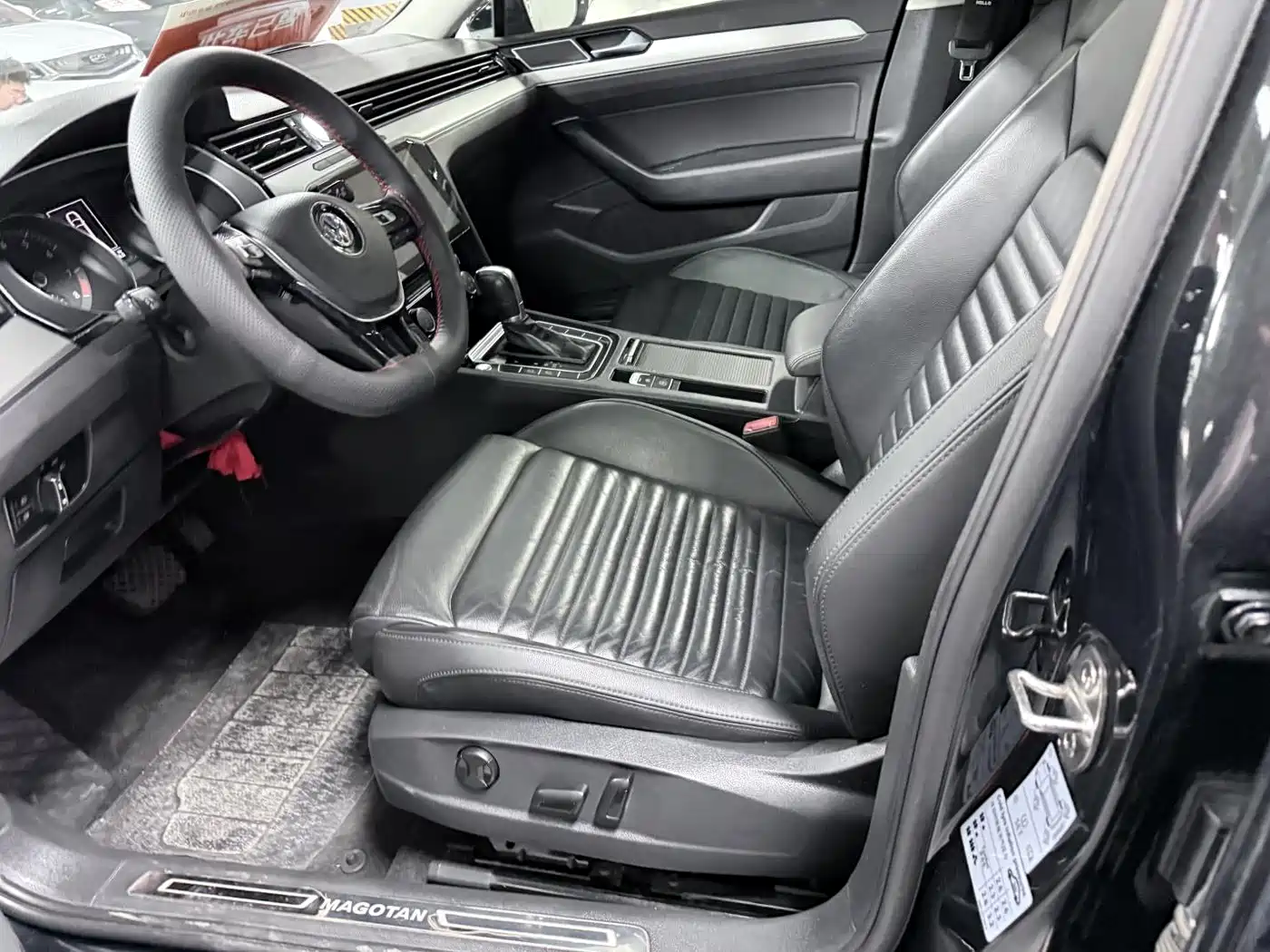 Volkswagen Magotan 2018 330TSI DSG Leading фото 9