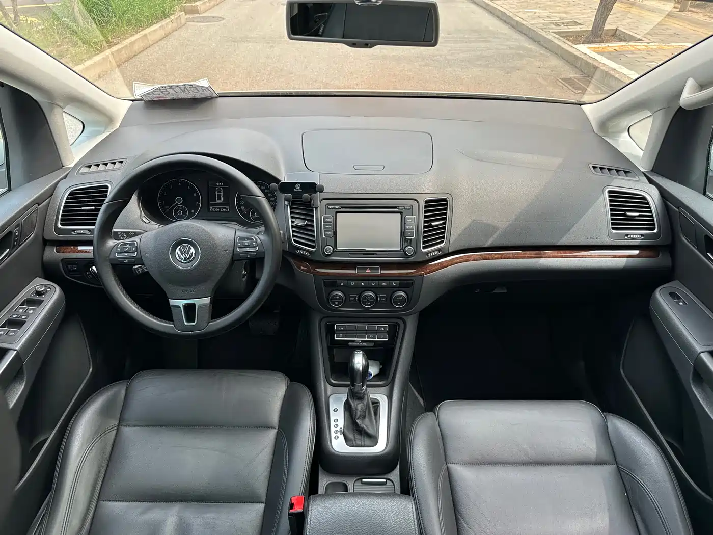 Volkswagen Sharan 2014 2.0TSI Comfort фото 9