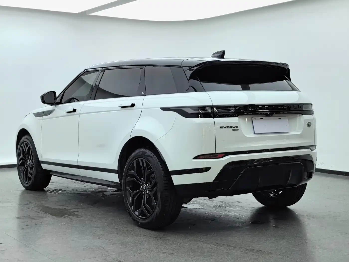 Land Rover Range Rover Evoque 2022 Range Rover Evoque L 249PS R-Dynamic Luxury Edition фото 6