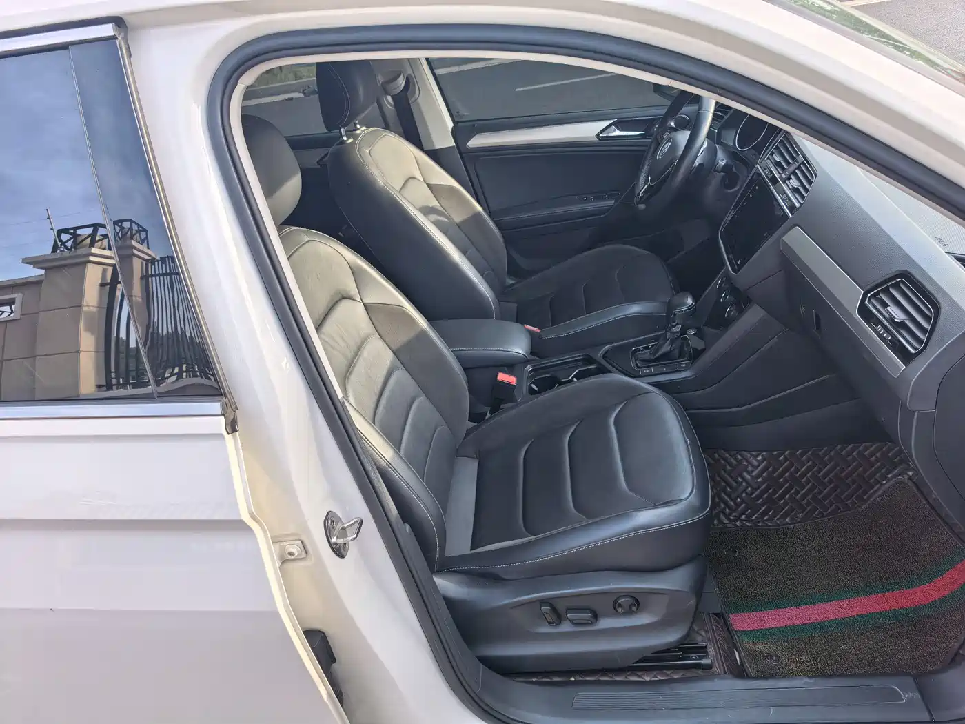 Volkswagen Tiguan L 2019 Facelift 330TSI Auto 2WD Panorama Comfort China VI фото 14