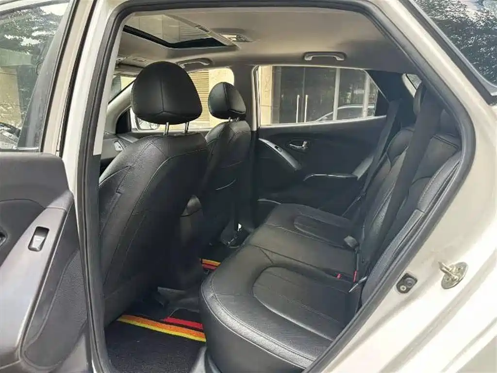 Hyundai Beijing Hyundai ix35 2015 2.0L Automatic 2WD Smart China V фото 5