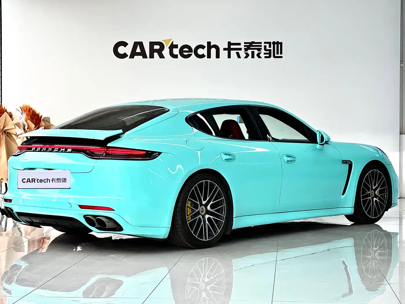Porsche Panamera 2010 Panamera 4 3.6L фото 4