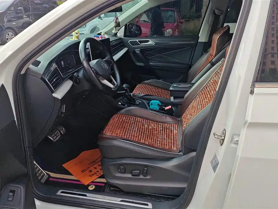 Volkswagen Tiguan L 2023 Facelift 330TSI Auto FWD R-Line Premium фото 9